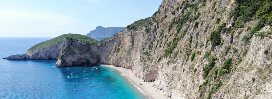 Paleokastritsa : tour en bateau au paradis, à la plage de Yali et aux grottes bleues