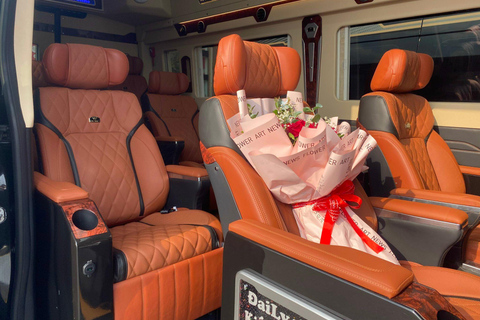 Hanoi: Limousine bus tickets to Ninh Binh- small group bus