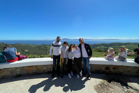 Da Tarifa: Escursione di un giorno a Chefchaouen con biglietto e guida per il traghetto