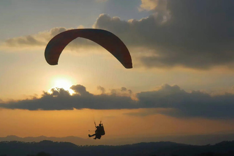 Mallorca: Paratrike vlucht met acrobatiek en motorstopMallorca: Paratrike vlucht