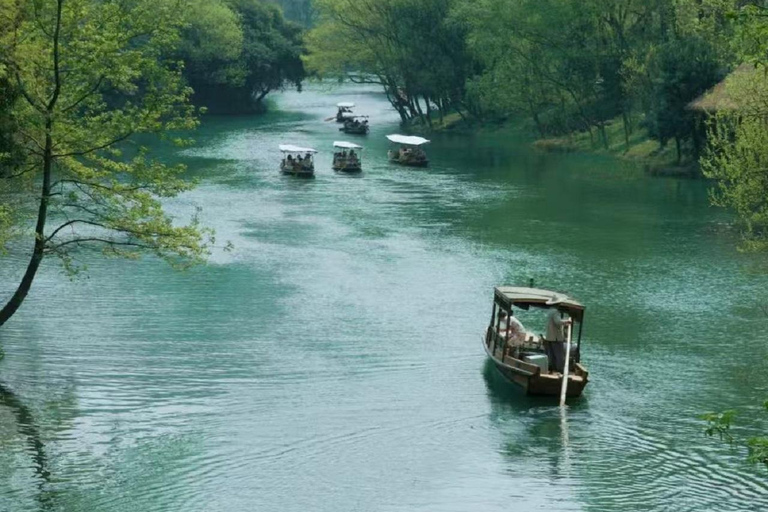 Hangzhou: Sunset Cruise on the West Lake and Poetic Route