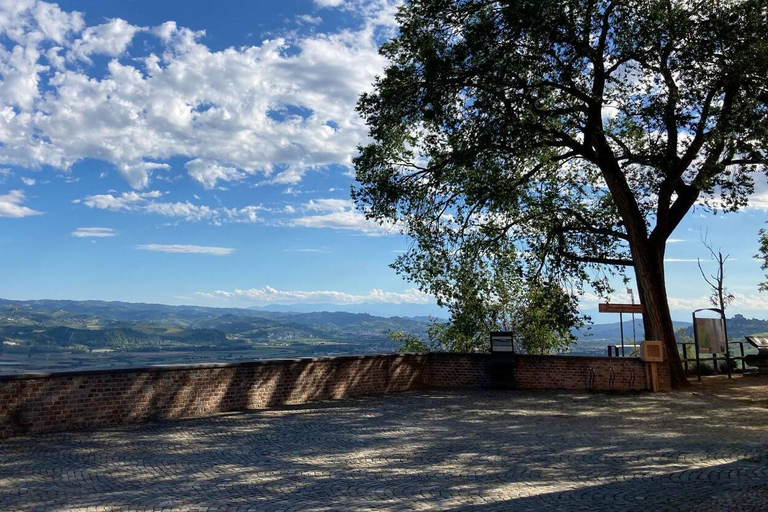 Noleggio E-Bike nel RoeroNoleggio E-Bike nel Roero - Giornata Intera