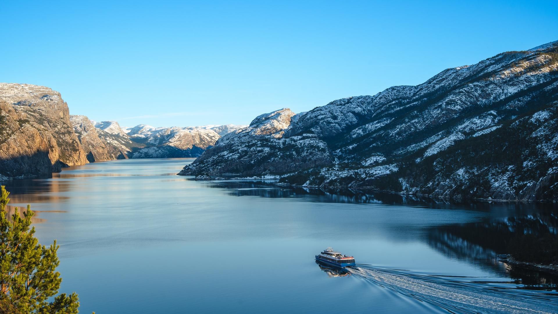 Stavanger: Elektrische Fjord-Bootsfahrt zum Lysefjord & Preikestolen