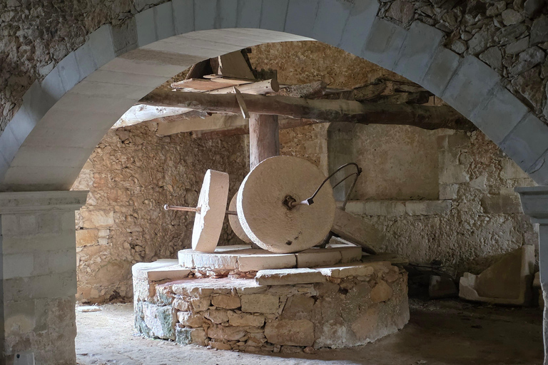 Chania: Private Wine & Olive Oil Tasting with Village Tour