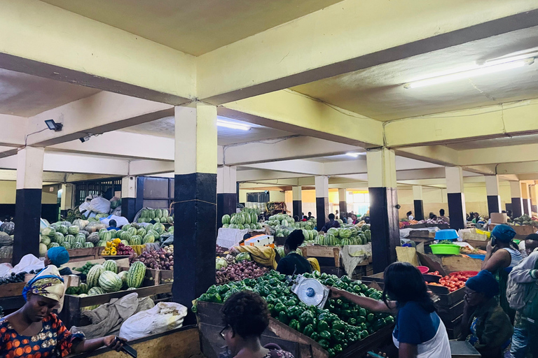 Kigali: Evening Sightseeing Tour with Traditional Dinner