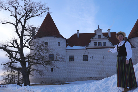 From Riga: Guided Day Tour to Rundale Palace & Bauska Castle