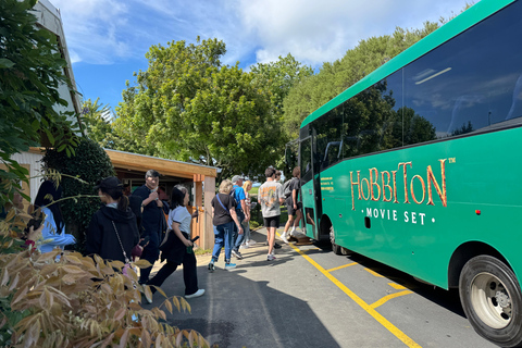 Private Day Tour - Hobbiton Movie Set, Rotorua & Treewalks