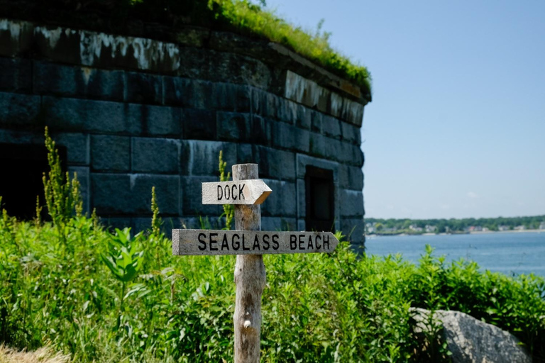 Portland: Private Island Fort Tour