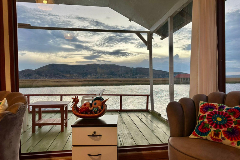 Puno: Tour 2dias en el Titicoca + Catamaran Exclusivo + alojamiento en Uros