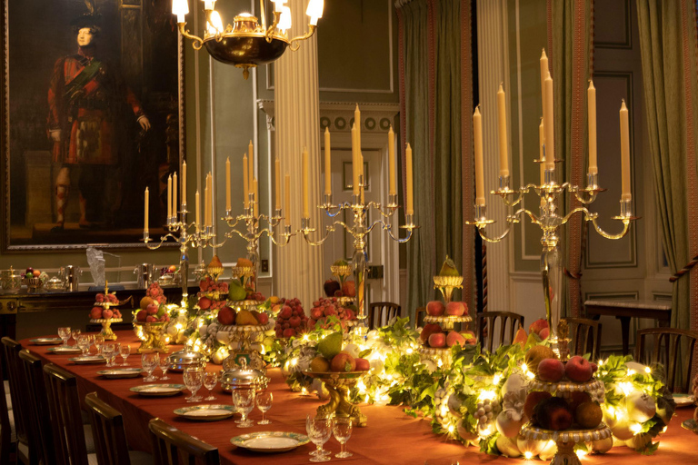 Edinburgh: Castle Guided Tour & Holyrood Palace Ticket