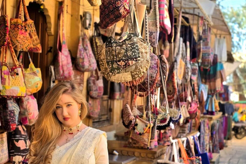 Jaipur Shopping Experience with Female Shopping Expert Shopping Tour: with Car + Guide