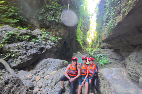 Cebu: Oslob valhajsskådning Canyoneering privat upphämtning