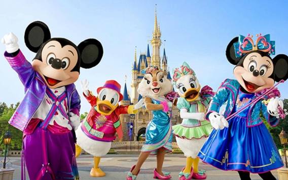 Privater Transfer vom Flughafen Shanghai Pudong zum Disneyland