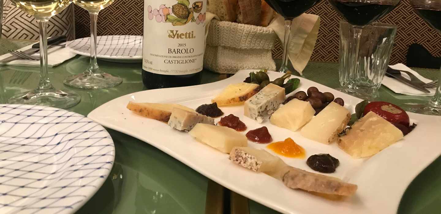 Rom: Weinprobe & Food-Pairing mit Dinner-Option Rom: Weinprobe & Food-Pairing mit Dinner-Option