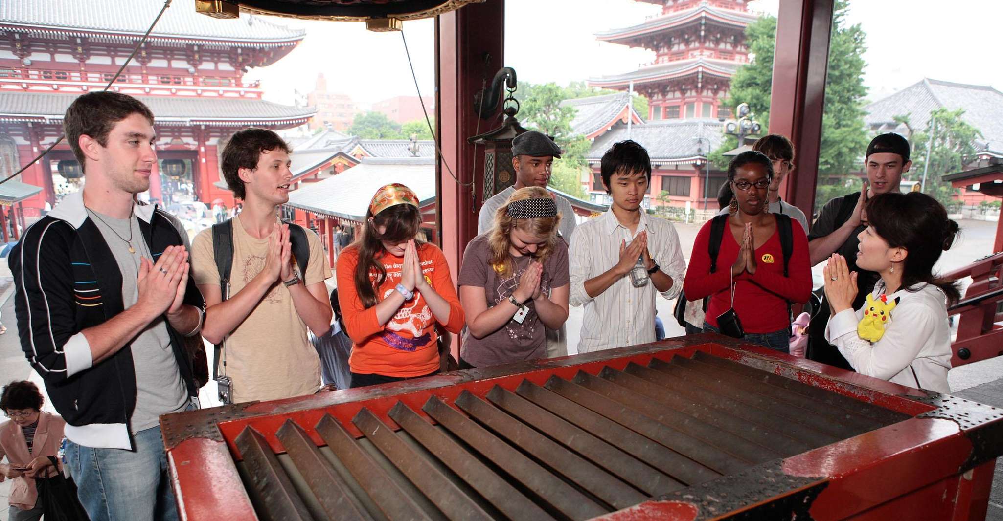 Tokyo: Imperial Palace, Sensō-ji Temple, & Tokyo Tower Tour