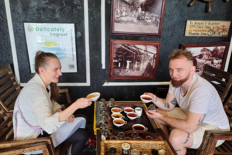 From Kandy: Ella Drop Tour via Nuwara Eliya From Kandy: Ella Drop Tour via Nuwara Eliya by Tuk Tuk