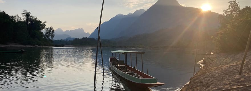 1 journée : randonnée avec Lao, Hmong, Khu Village et kayak