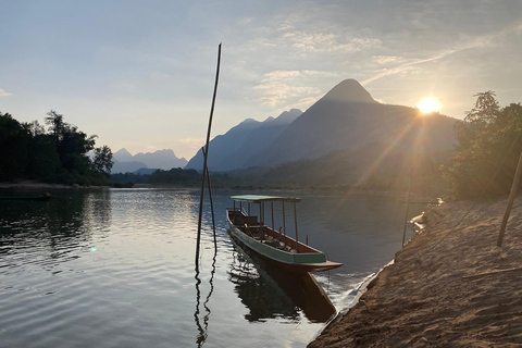 Luang Prabang: Nong Khiaw, 3 días de senderismo y acampada, alojamiento en casa particular.Luang Prabang: Nong Khiaw, 3 días de senderismo y acampada, alojamiento en casa particu