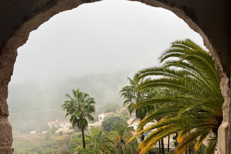 Alicante: Canelobre Caves and Guadalest Castle Private Tour
