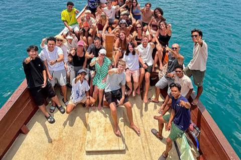 Lombok: 4-Day Komodo National Park Liveaboard Adventure Private cabin