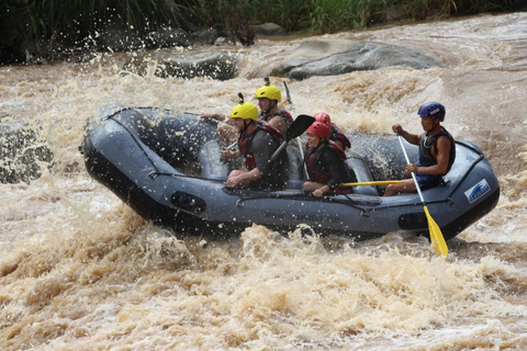 Chiang Mai Rafting in Mae Taeng River with Thai Buffet