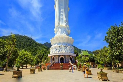 Montagne di Marmo e Lady Buddha in auto privataAuto privata per le Montagne di Marmo e le Montagne delle Scimmie