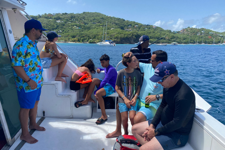 Bequia Day Cruise with Drinks and Photos