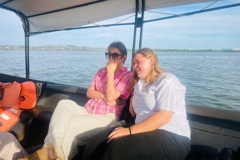 Entebbe: Mabamba Shoebill, Equator & Chimpanzee Island Tour