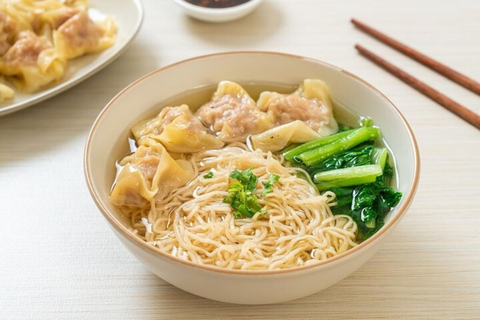 Hong Kong : Best Street Food Tour With A Local Guide Hong Kong : 3 Hours Small Group Food Tasting Walking Tour