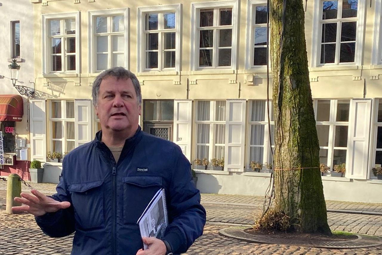 Bruges: Hidden Gems Guided Walking Tour with a Local