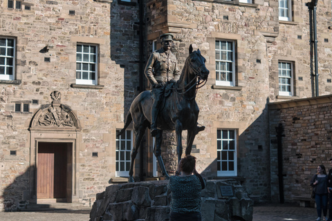 Edinburgh: Castle Guided Tour & Holyrood Palace Ticket