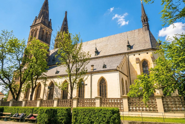 Praga: Audioguida di Vyšehrad con biglietto per la Basilica opzionale