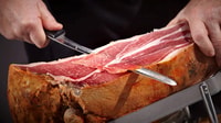 Saint Jean de Luz , guided walking & gourmet tour - Housity