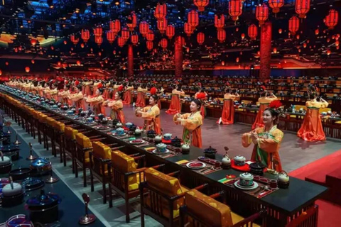 Yuxiandu: Imperial Cuisine Museum Banquet Experience & Show A: Yuxiandu Imperial Cuisine Museum - 4th Row Seat