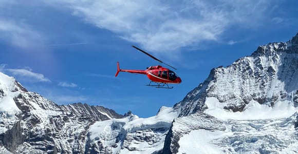 Exclusive helicopter-tour for 4 people to the Swiss Alps