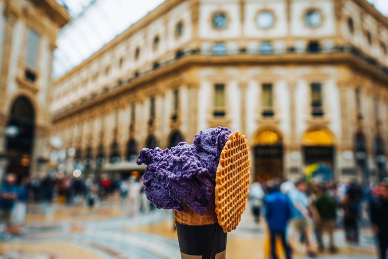 Milan : Petit groupe - Château, dégustation de gelato et toit du DuomoMilan : Visite en petit groupe du château et du Duomo avec Gelato