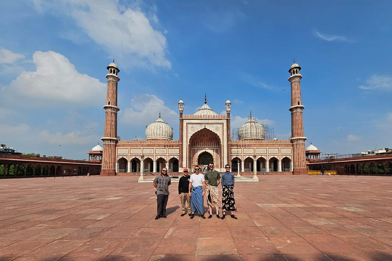 Visite privée de Old Delhi, célèbre pour sa cuisine de rue et ses tuk-tuk