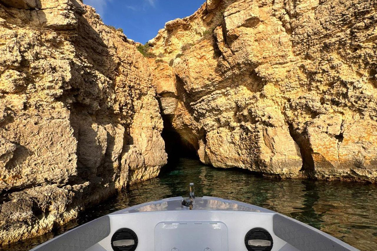 Comino: Blue & Crystal Lagoon Private Boat with Snorkeling