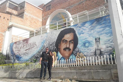 Medellín: Full Day Private Pablo Escobar Tour incl. Guatape