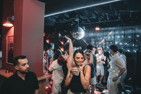 Tirana: Pub Crawl with 1 hour of Unlimited Drinks