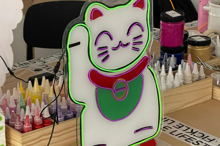 Bangkok: Neon Sign Workshop