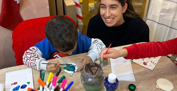 Family Workshop in Dubrovnik: Paint Plates & Enjoy Pancakes