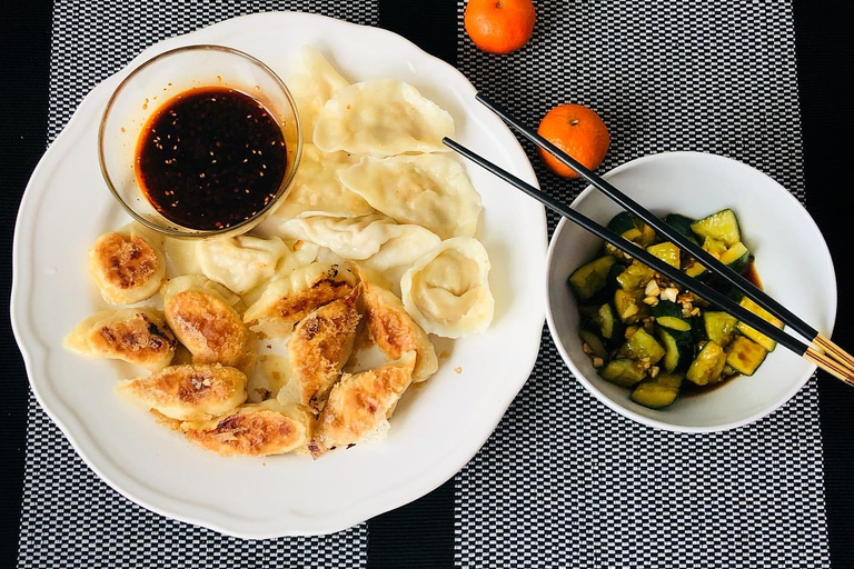 Cours de Dumplings en ligne pour CNY, idéal pour renforcer l&#039;esprit d&#039;équipeClasse privée