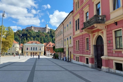 Desde Zagreb: Tour privado exclusivo de un día a Bled y LiublianaDesde Zagreb: Tour privado de un día a Bled y Liubliana