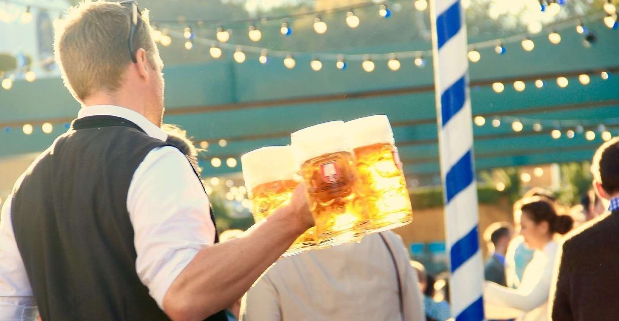 Munich, Oktoberfest Big Beer Tent Evening Table Reservation - Housity