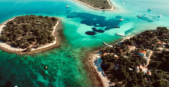 Ab Split/Trogir: Blaue Lagune & 2 Inseln, halbtägige private Tour