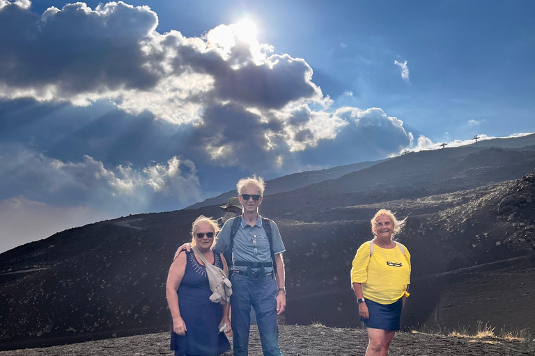 Catânia: Tour guiado ao pôr do sol no Monte EtnaDe Catânia: Tour guiado ao pôr do sol no Monte Etna