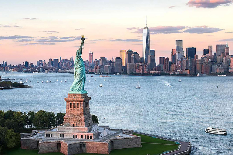 Monumentos y Mercados: Tour de la Libertad, las Finanzas y la Historia de Nueva York