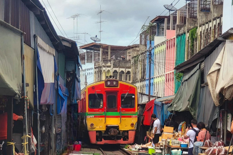 From Bangkok: Maeklong & Damnoen Saduak Private Day Trip