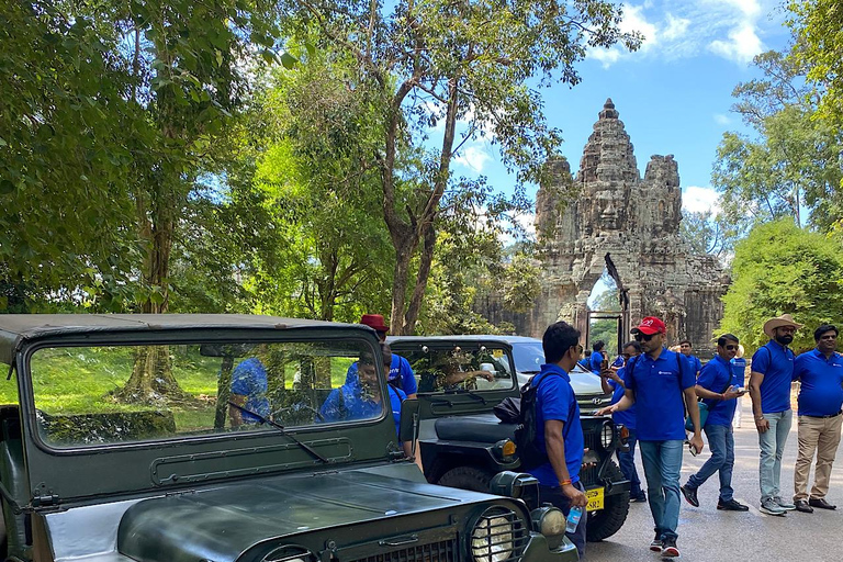 Siem Reap: Angkor Wat & Golden Hours Sunset by Vintage Jeep